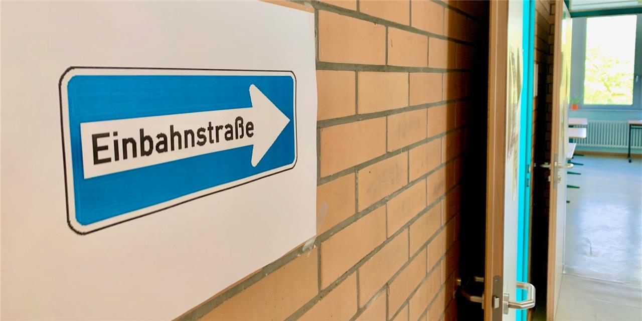 Maskenpflicht, Kontrollen und Einbahnstraßen an Dortmunder Gymnasium