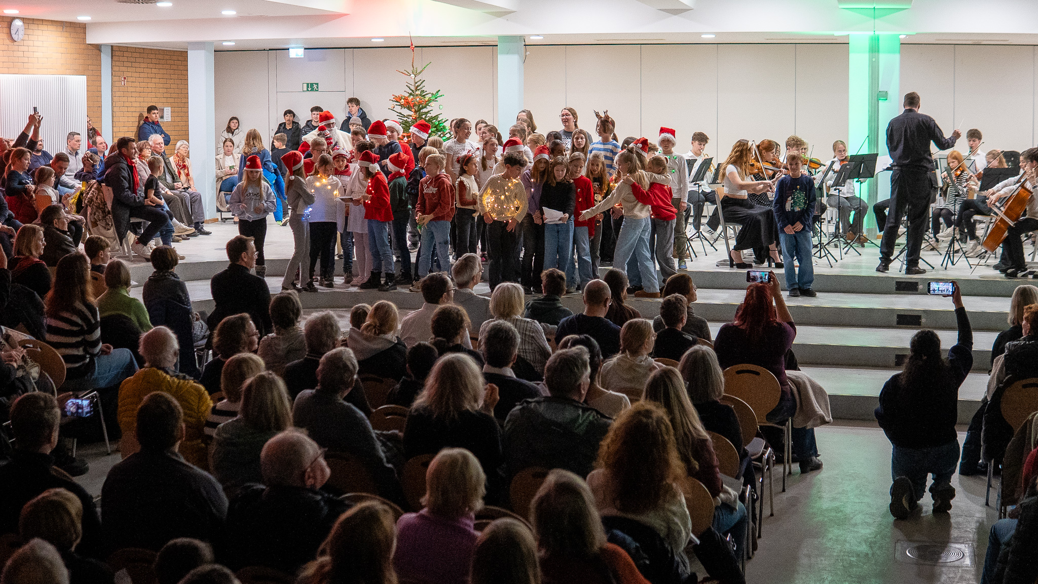 Musikalischer Glanz in voller Aula
